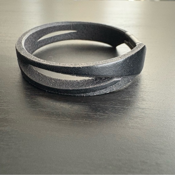Black Leather Bracelet - Picture 8 of 10